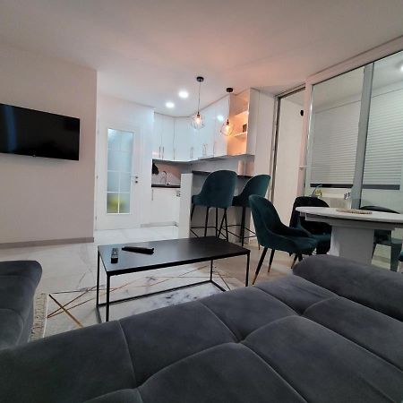 Stan M&S, Boulevard-Centar Grada Banja Luka Ngoại thất bức ảnh